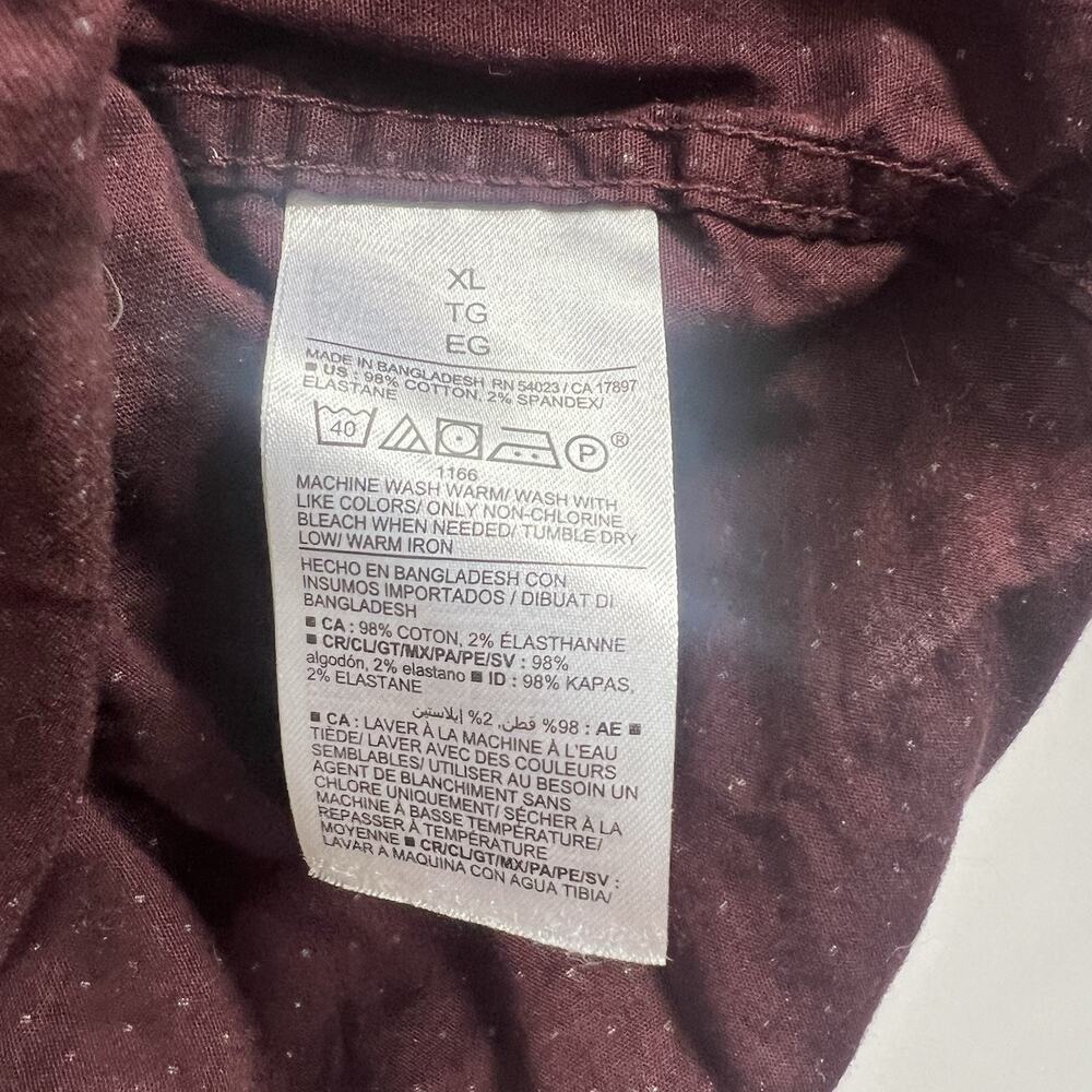 Old Navy Everyday Shirt Men's Regular Fit Burgundy Polka Dot Button-Up XL Long … - Picture 7 of 7